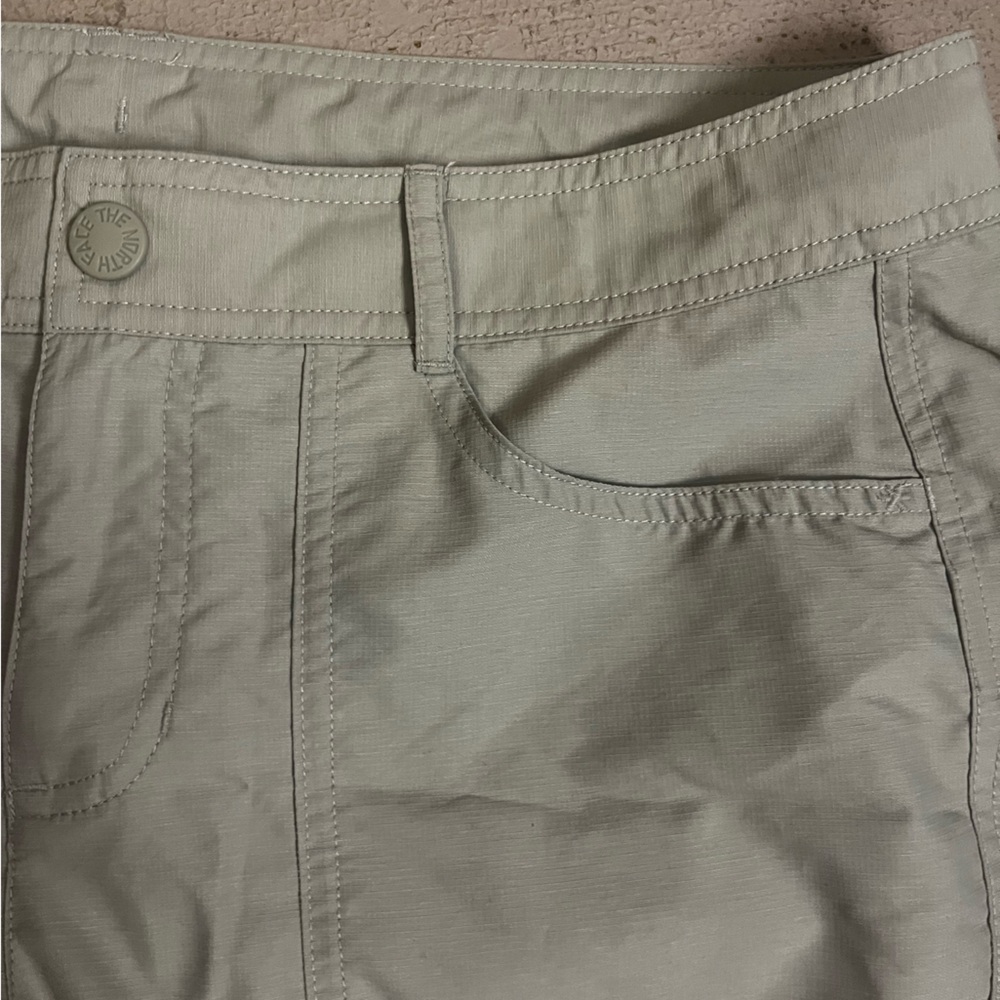 The North Face NWT Women's Horizon 2.0 Tan Convertible Roll Up Outdoor Pants- 10 - Picture 7 of 9